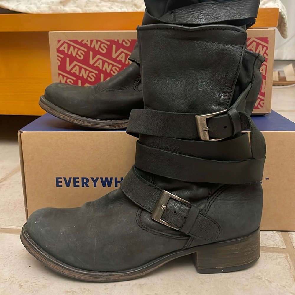 Steve Madden Leather Boots